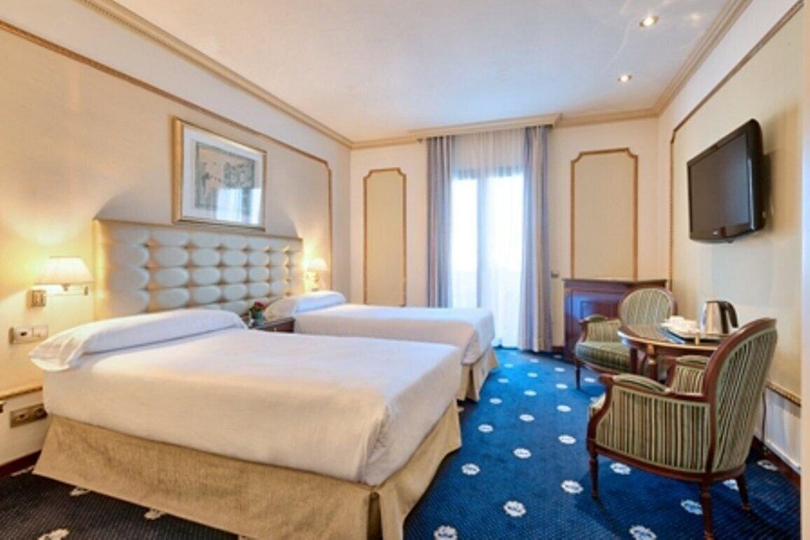 Hotel Roger De Lluria Barcelona Exterior foto
